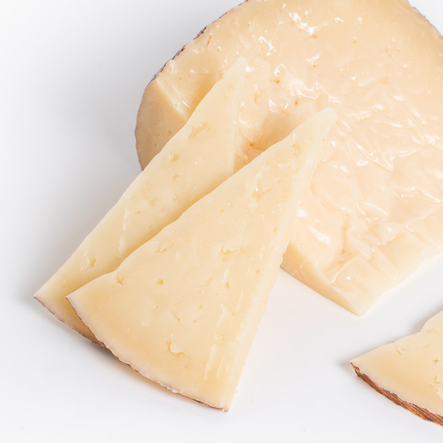 Queso Zariche curado