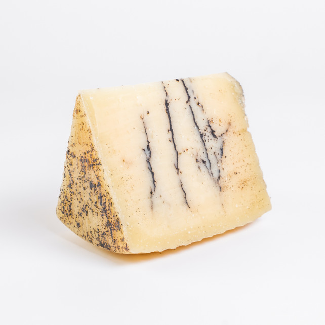 Queso de Oveja Curado con Trufa