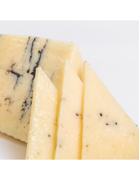 Queso de Oveja Curado con Trufa