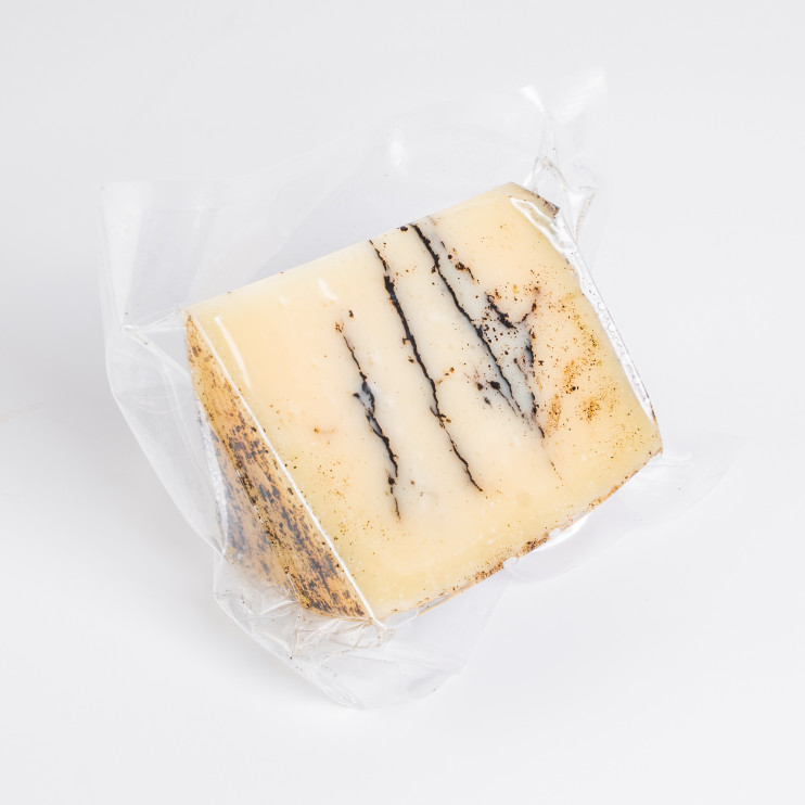 Queso de Oveja Curado con Trufa