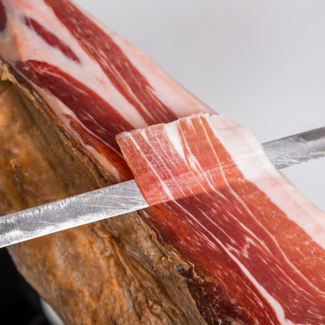 Jamón de Teruel D.O.P. con pata piel