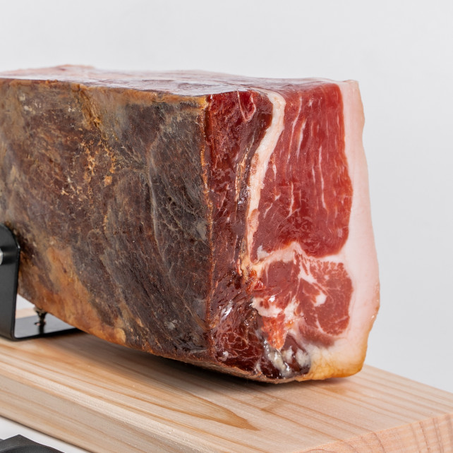 Mini jamón 50% DUROC + tabla jamonera + cuchillo