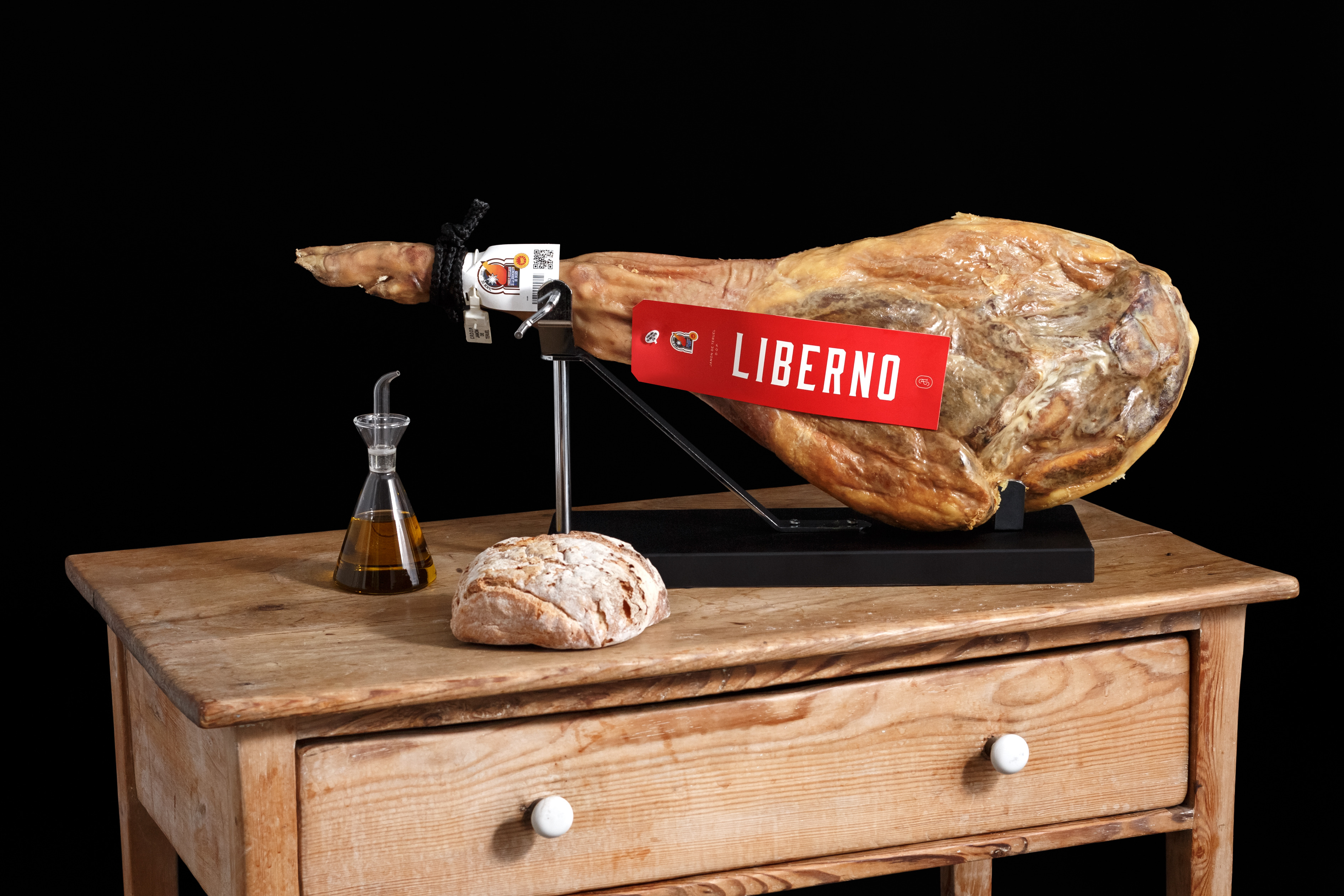 ¿Cómo colocar un jamón en un jamonero? 